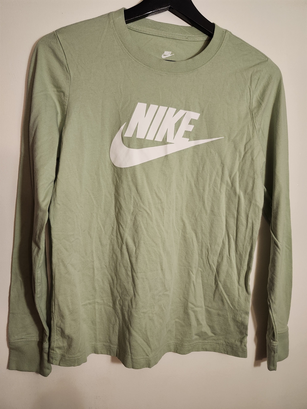 Nike -The Nike Tee- Long-Sleeve Logo T-Shirt